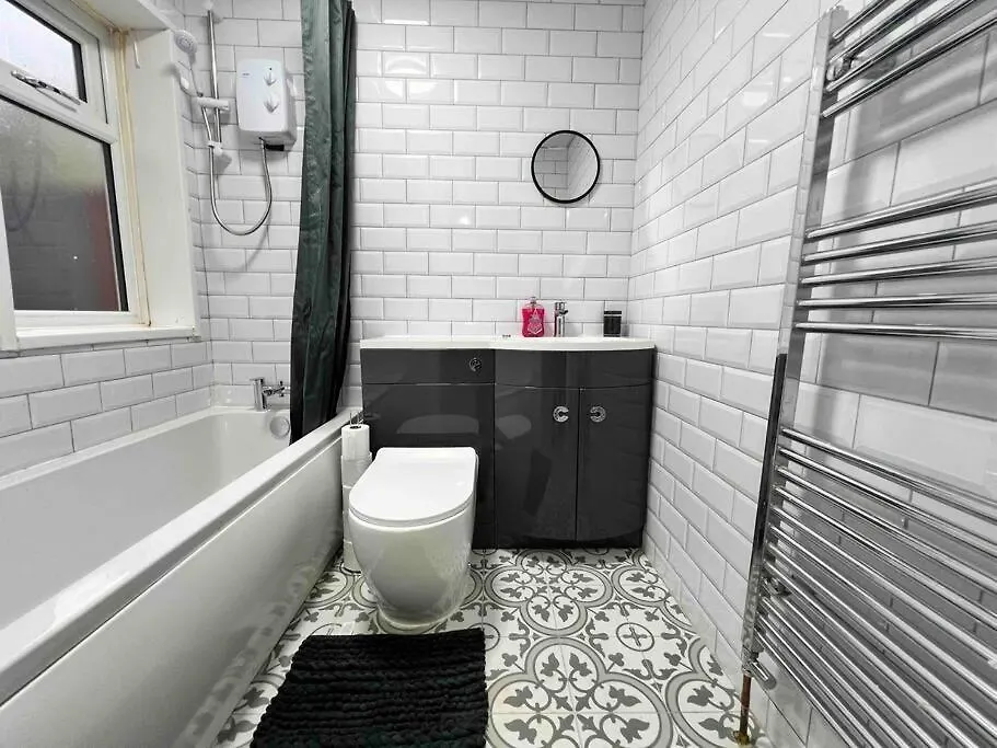 Flaxton-Luxurious Home Near Nec, Bhx Birmingham Apartment